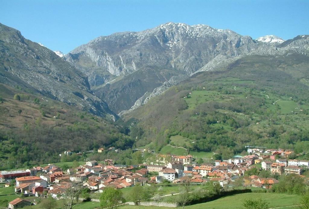 Las Cabraliegas Arenas De Cabrales Esterno foto